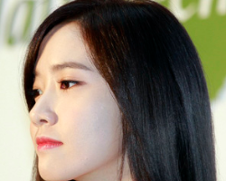 女生蓬松直发发型 清新长发淑女范儿