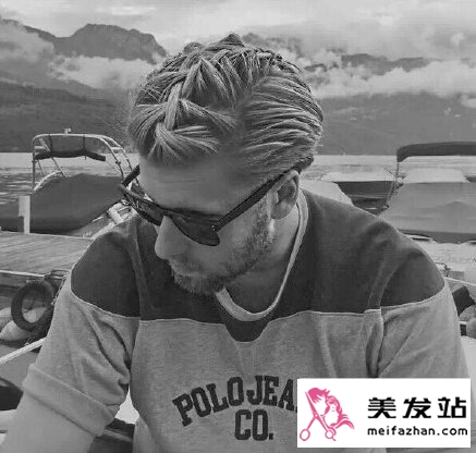 男生蝎子辫