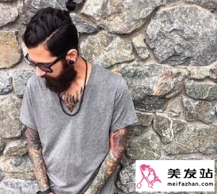 男生蝎子辫
