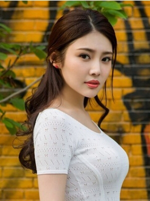 栗色头发颜色热浪来袭 简单大方又脱俗