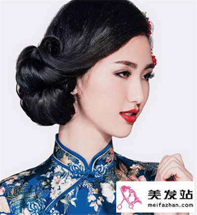 复古卷发盘发造型