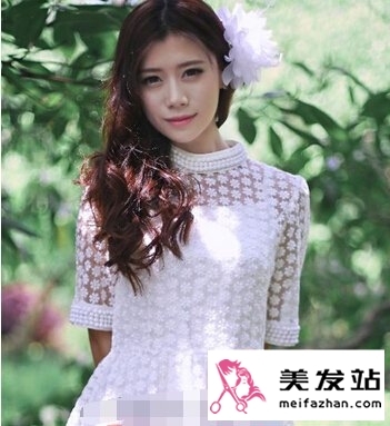 伴娘发型