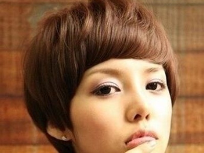 女生个性锅盖头短发发型图片