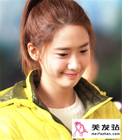 女生扎什么发型好看  时尚扎发女神必选