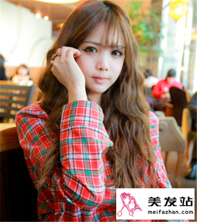 风格百变韩式发型  简单修颜最显女神气质