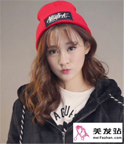 女生弄什么刘海最好看 今年最流行的刘海发型推荐