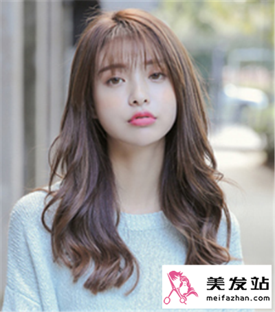 女生弄什么刘海最好看 今年最流行的刘海发型推荐