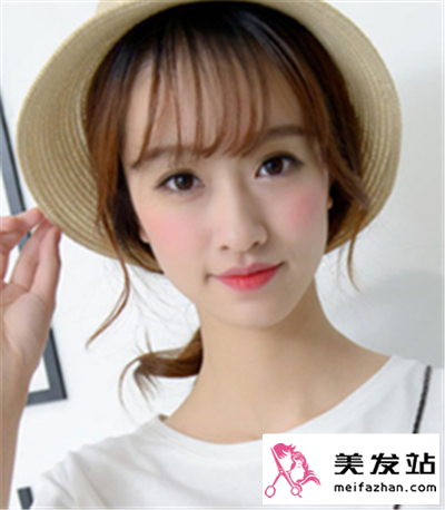 女生弄什么刘海最好看 今年最流行的刘海发型推荐
