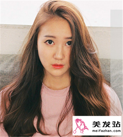 最新时尚卷发发型推荐 尽显女生独特美丽