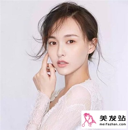 呆萌少女感