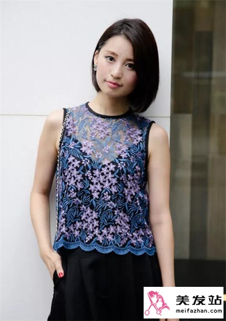 女生花样短发
