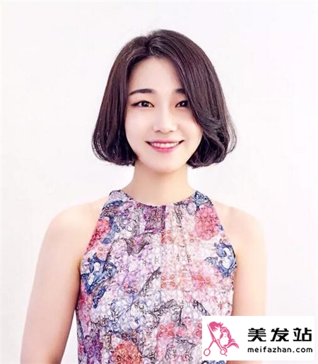 短烫发流行J烫