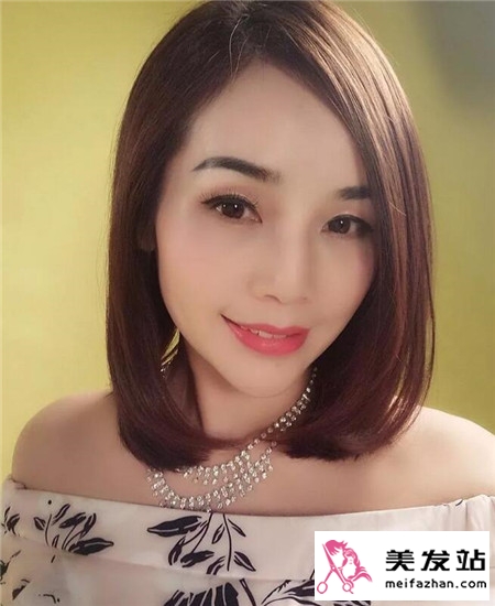 短烫发流行J烫