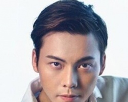 陈伟霆的发型叫什么 陈伟霆最新帅发型盘点