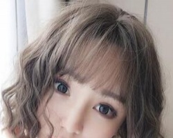 女生洋气短发图片 卷发效果时尚又修颜