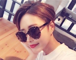 帅气女生短发发型 酷炫吸睛胜过男生