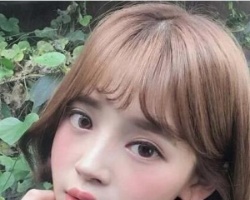 头发少脸大的女生适合什么发型