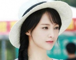 女生侧扎鱼骨辫编发 温柔减龄打造淑女范