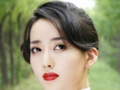 适合中年女士的盘发 不仅减龄还能提高气质