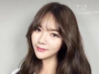 女生长发纹理烫发型 温柔可人打造淑女范