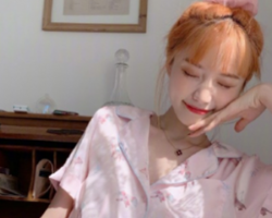 女生扎什么头发显脸小 韩式扎发青春瘦脸魅力四射