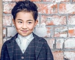 男童穿西装适合的发型 可爱帅气发型打造小型男