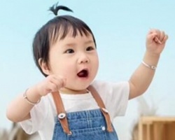 2岁女宝宝短发发型 时尚甜美萌翻众人心
