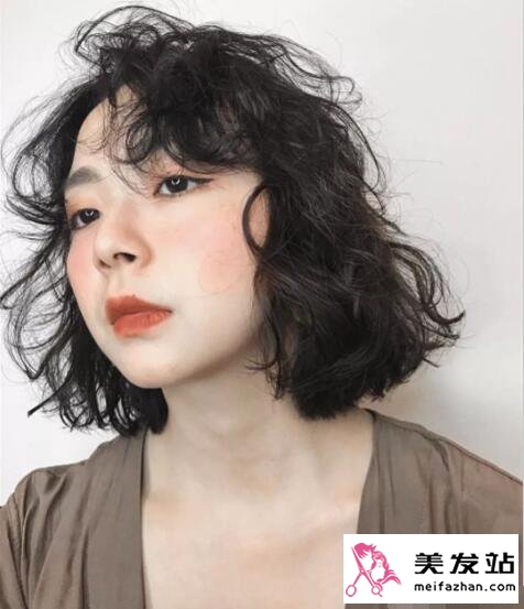 头发少女生刘海发型