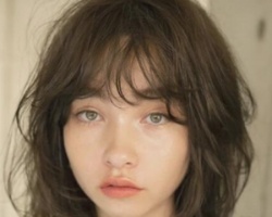 锁骨发怎么烫好看 日系锁骨卷发慵懒迷人