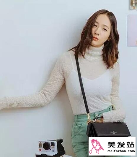 锁骨发造型示例