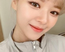 怎么让刘海蓬松不贴额头 6个技巧让刘海一天都有型