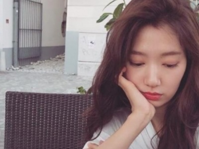 女生好看卷发发型云朵烫 随手一绑轻松拥有迷人