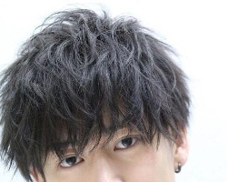 男生烫发怎么打理帅气 精神阳光型男士烫发发型