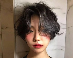女生酷到爆的短发推荐 日系风短发烫卷造型必须跟