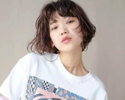 中短发适合烫什么卷 显发量蓬松烫发推荐