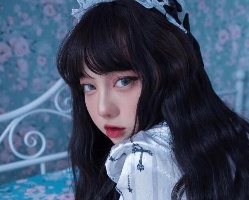 复古风羊毛卷烫发 时尚造型让你开挂直接变女神