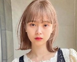 职场知性风短发 减龄时尚显脸小
