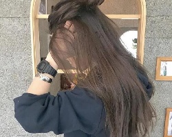 黄黑肤色适合的发色 生活中大家都爱染的显白发色