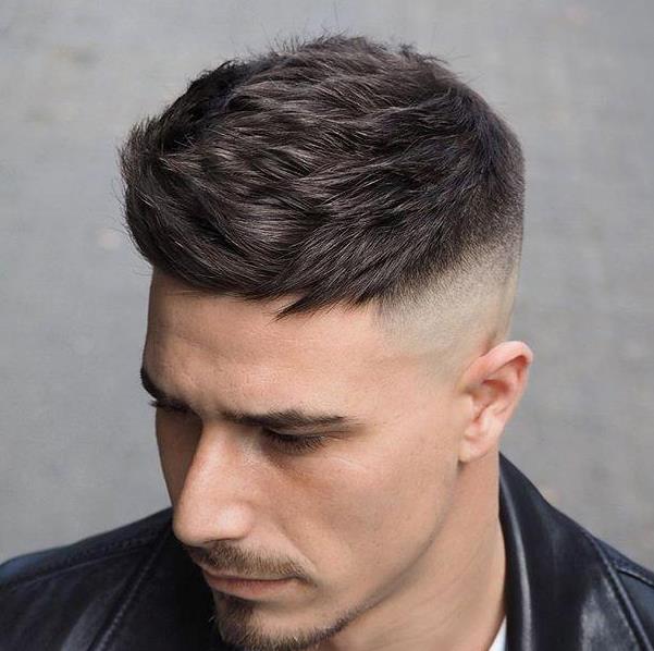 时尚帅气的男生短发发型,个性的铲青头是最近的的流行大势,想要剪发型