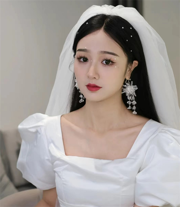 韩式披发新娘发型 打造浪漫仙气感