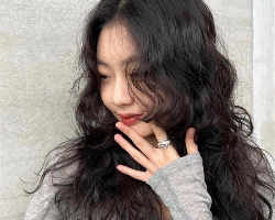 不同脸型适合的卷发推荐 高颧骨发型救星全览