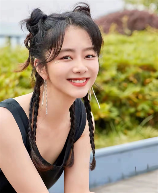 最新圆脸女生发型 打造巴掌小脸既视感