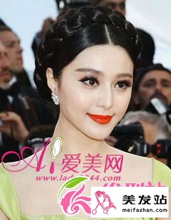  女王范冰冰非主流假发彰显大气场 