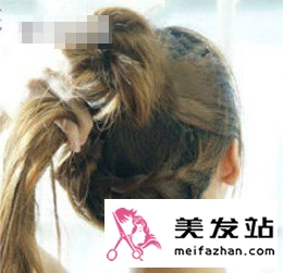  韩式时尚优雅盘发宛如茉莉清新 
