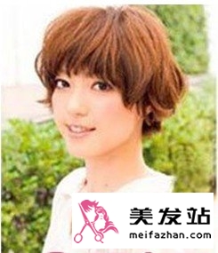  2011新款卷发发型 2.jpg 