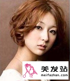  2011新款卷发发型 4.jpg 