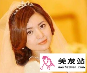  韩国女明星新娘发型8.jpg 