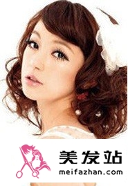 2011年流行的短发发型4.jpg 