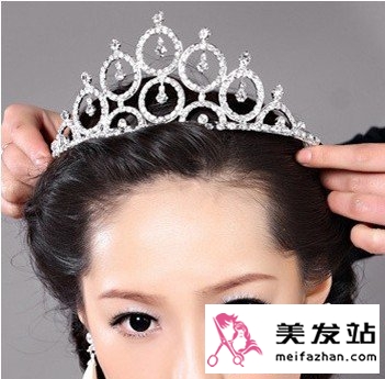  新娘盘发发型DIY6.jpg 