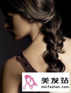 简单四招 改造沉闷中长发
